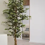 Modern 2-room Apartment, Free Underground Parking *