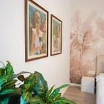 Modern 2-room Apartment, Free Underground Parking *