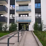 Apartment Modern 2-room Apartment, Free Underground Parking *
