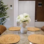 Modern 2-room Apartment, Free Underground Parking Kolozsvár