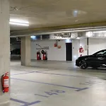 Apartment Modern 2-room Apartment, Free Underground Parking
