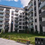 Modern 2-room Apartment, Free Underground Parking Apartment *