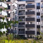 Modern 2-room Apartment, Free Underground Parking