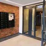 Modern 2-room Apartment, Free Underground Parking Apartman