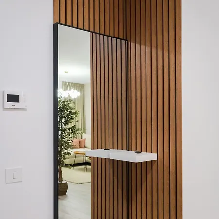 Apartment Modern 2-room Apartment, Free Underground Parking