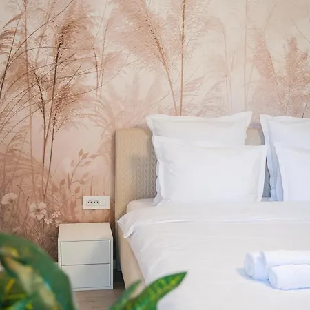 Modern 2-room Apartment, Free Underground Parking Kolozsvár