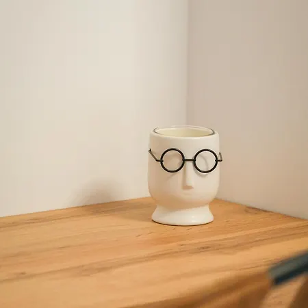 Modern 2-room Apartment, Free Underground Parking