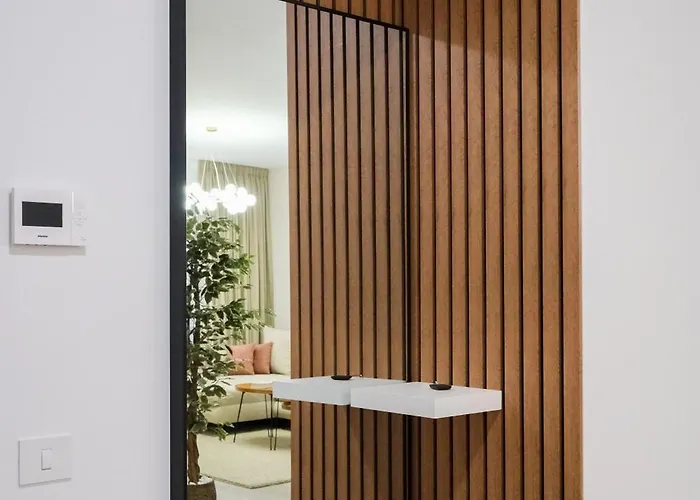 Apartment Modern 2-room Apartment, Free Underground Parking