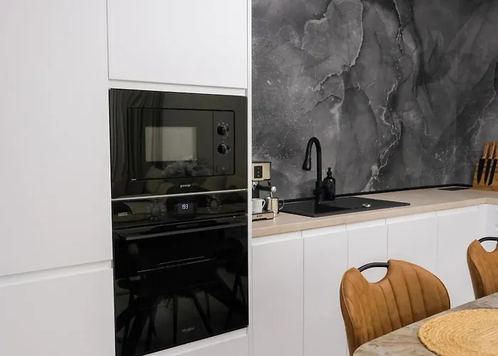 아파트 Modern 2-room Apartment, Free Underground Parking