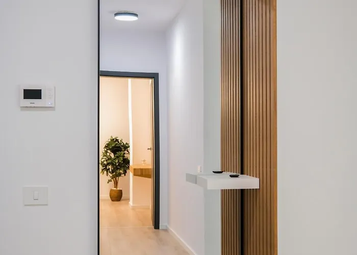 Apartmán Modern 2-room Apartment, Free Underground Parking *