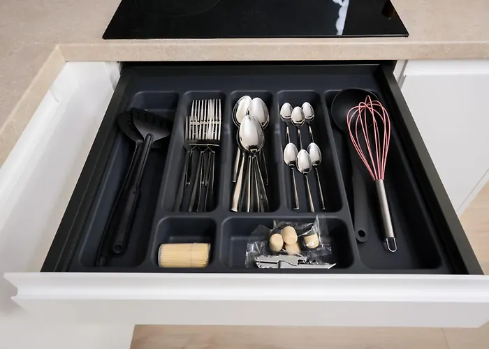 Modern 2-room Apartment, Free Underground Parking * 클루지나포카