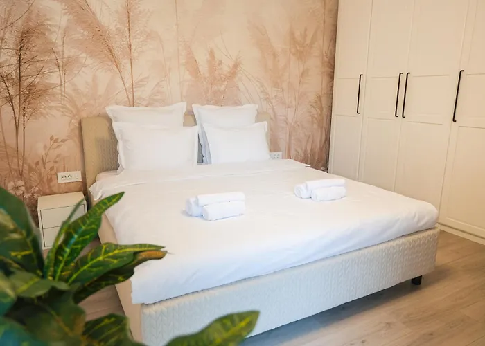 Modern 2-room Apartment, Free Underground Parking 아파트 클루지나포카