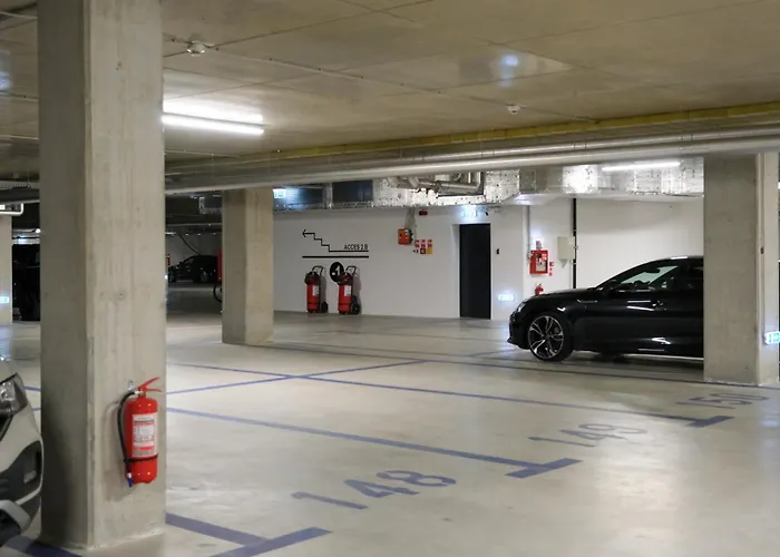 아파트 Modern 2-room Apartment, Free Underground Parking